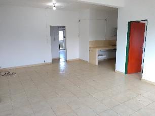 Alquiler de departamento de 79 m² en zona barrio de Berazategui Oeste Argentina.