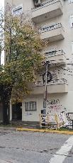 A 4 cuadras de la estación en Caseros GBA Oeste departamento de 30 m² en alquiler.