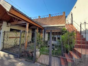 Venta de casa de 170 m² en zona barrio de Ituzaingo Norte.