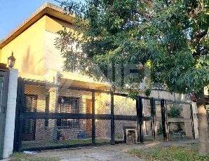 En zona resid. de Ituzaingo Norte venta de casa de 180 m².