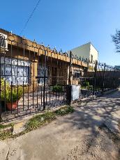 En zona barrio de Merlo Sur venta de casa de 3 ambientes.