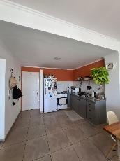 Oportunidad en Merlo Sur departamento con simple en venta.