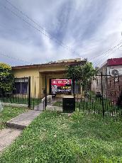 Oportunidad en Parque San Martin casa de 2 pisos en venta.
