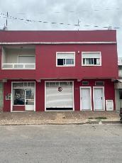 En zona com/res de Moron Sur venta de casa apto crédito.