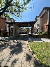 En zona residencial de Moron Sur venta de departamento apto crédito.