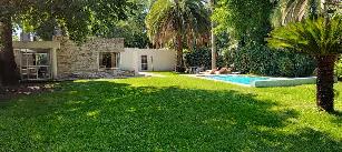 En zona barrio de Parque Leloir Argentina venta de casa de 186 m².