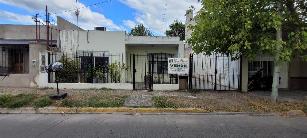 En zona barrio de Merlo Norte casa de 70 m² en venta.