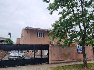 Venta de chalet de 2 pisos en zona barrio de Barrio Luna.