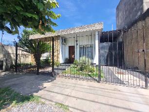Oportunidad en Barrio Luna venta de casa apto crédito.