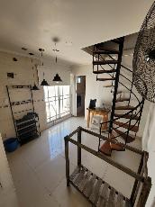 Venta de departamento apto crédito en zona com/ind de Quilmes Oeste.