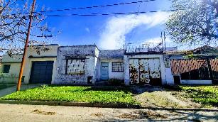 Lote de estilo clasico en venta en zona resid. de Bernal Centro Quilmes.