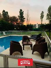 En zona resid. de Monte Grande venta de casa con simple.