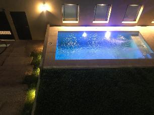 Venta de casa en estado m.bueno en zona resid. de Banfield Oeste.