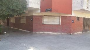 Departamento con 2 baños en venta a 2 cuadras de la estación en Lanus Este.