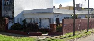 En zona barrio de Banfield Oeste venta de casa de 130 m².