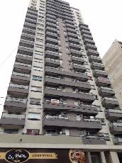 Departamento a 2 cuadras de avenida principal en venta a 2 cuadras de la estación en Banfield Este.