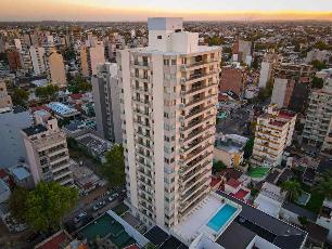 Venta de departamento en estado a term. a 6 cuadras de la estación en Lanus Oeste.