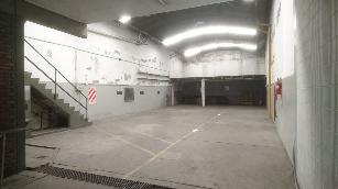 En zona res/ind de Piñeyro GBA Sur galpon de 310 m² en alquiler.