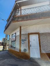 Venta de casa ph a una cuadra de avenida principal en zona barrio de Remedios de Escalada Oeste.