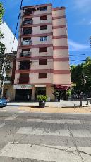Alquiler de departamento de 85 m&sup2; a 2 cuadras de la estación en Lanus Oeste.