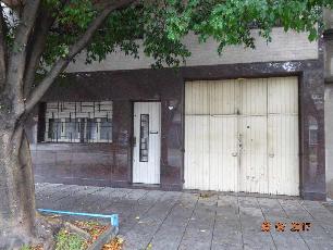 Oportunidad en Lanus Oeste venta de casa para 2 familias de 7 ambientes.