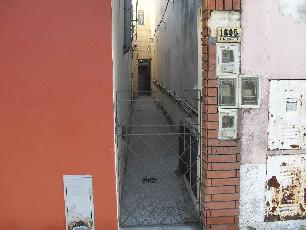 En Lanus Este venta de departamento tipo casa de 3 ambientes.