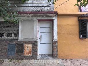 Alquiler de departamento tipo casa de 40 m² a 2 cuadras de la estación en Gerli Este GBA Sur.