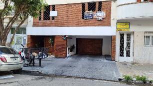 En zona resid. de Lanus Oeste venta de departamento de 2 ambientes.