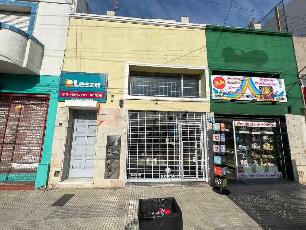 En zona barrio de Banfield Este Argentina venta de casa de 171 m².