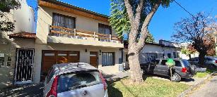 Casa de 5 ambientes en venta en zona resid. de Banfield Este Lomas de Zamora.