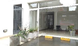 Departamento de estilo moderno en venta en zona resid. de Castelar Norte.