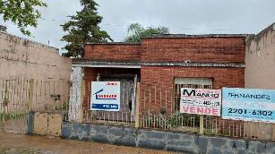 Oportunidad en Parque Quirno casa sobre lote de 10.00 x 27.00 en venta.