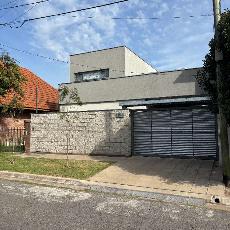 Venta de casa de 4 ambientes oportunidad en Parque Quirno.