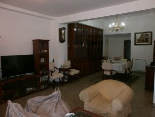 Venta de casa de 8 años de antigüedad en zona resid. de Quilmes Oeste.