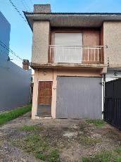 Alquiler de duplex en estado bueno en zona barrio de Quilmes Oeste GBA Sur.