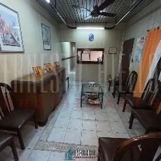 Venta de casa ph de 289 m² en zona barrio de Quilmes Oeste Centro.