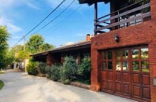 Chalet de 180 m² en venta en zona barrio de Madariaga Argentina.