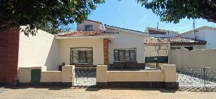 Casa con 2 baños en venta en Bernal Oeste Quilmes.