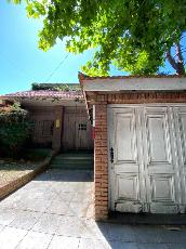 Casa apto crédito en venta en zona barrio de Bernal Centro Quilmes.