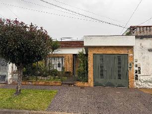 Departamento de estilo clasico en alquiler en zona barrio de Quilmes Este Argentina.