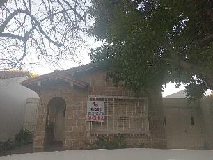 En zona barrio de Quilmes Residencial GBA Sur chalet con doble en alquiler.