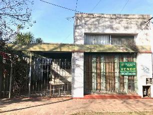 Casa de 179 m² en venta en zona barrio de Quilmes Este.