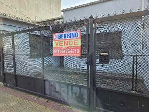 Casa con 2 dormitorios en venta en zona barrio de Bernal Oeste.