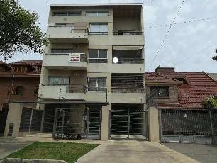 Departamento de 2 ambientes en venta en zona resid. de Quilmes Oeste.