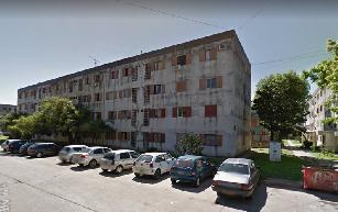 En zona barrio de Berazategui Este departamento de 3 ambientes en venta.
