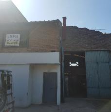 Venta de galpon en estado bueno en zona barrio de Berazategui Oeste.