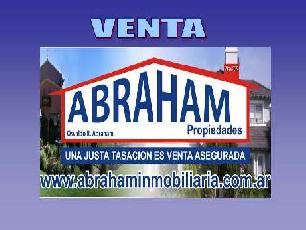 Casa sobre lote de 10.00 x 31.00 en venta en Berazategui Oeste.