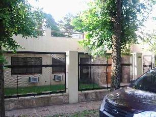 Venta de chalet con garage oportunidad en Ranelagh Este Berazategui.