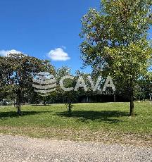 Lote sobre lote de 33.00 x 33.00 en venta en zona bo cerr de Lujan Centro.