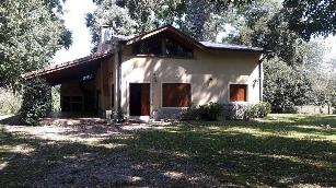 Venta de quinta de estilo clasico oportunidad en Hosteria Sur Lujan.